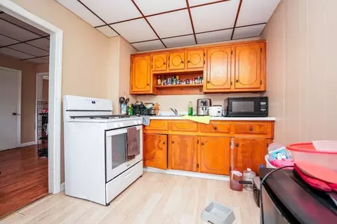 83 Jencks St, Fall River, MA 02723 photo 10