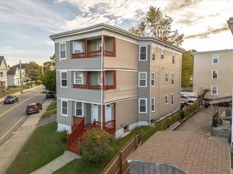 66 Howard St, Brockton, MA 02301