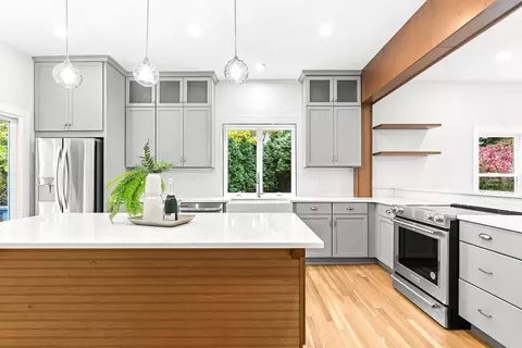 Kitchen - 7 Cliff Rd, Wellesley, MA 02481 photo 2 of 3