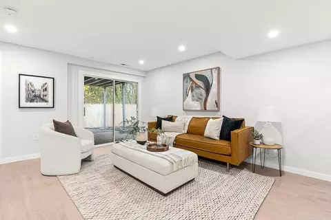 Living - 7 Cliff Rd, Wellesley, MA 02481 photo 5 of 5