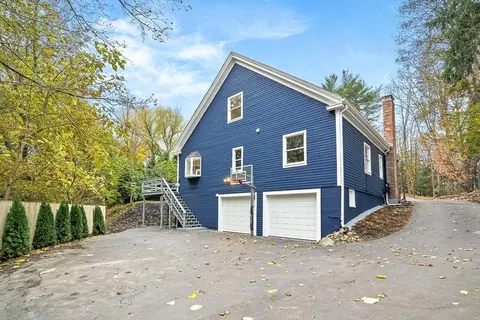 Exterior - 7 Cliff Rd, Wellesley, MA 02481 photo 2 of 2