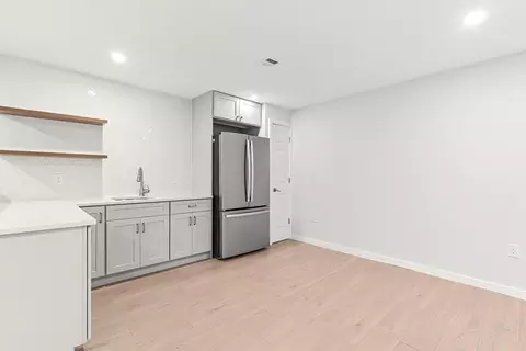 Kitchen - 7 Cliff Rd, Wellesley, MA 02481 photo 3 of 3