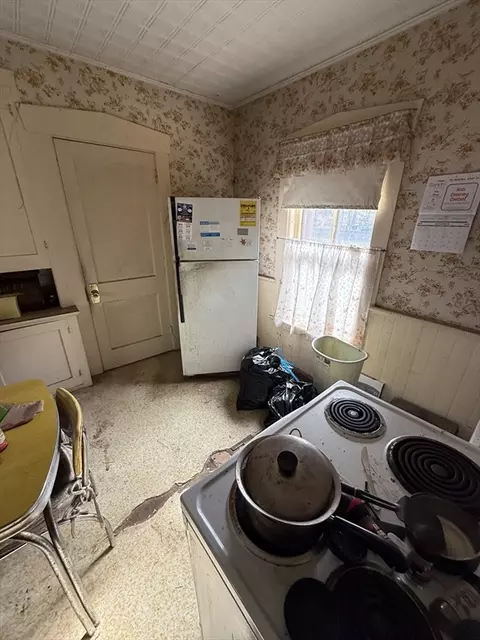 102 Mechanic St, Orange, MA 01364 photo 24