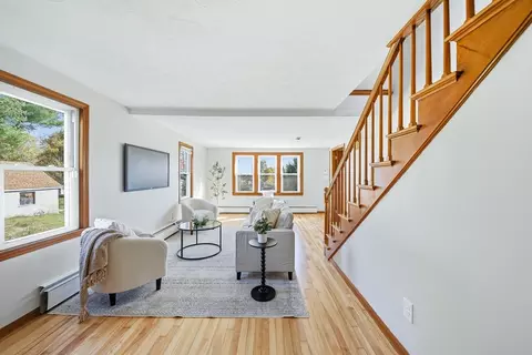 Living - 3 Huron Ave, Worcester, MA 01605 photo 1 of 4