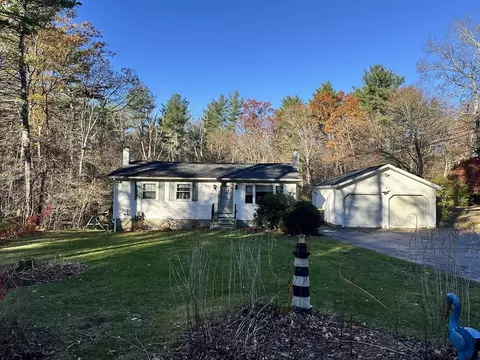 230 Quaker St, Northbridge, MA 01534