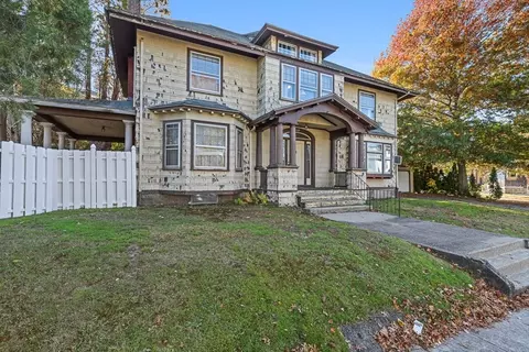 303 Florence St, Fall River, MA 02720 photo 3