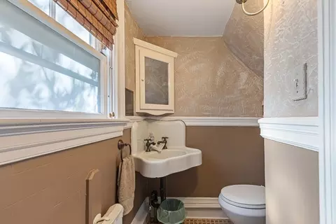 303 Florence St, Fall River, MA 02720 photo 14