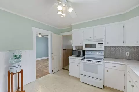 Kitchen - 244 Shute St, Everett, MA 02149 photo 4 of 4