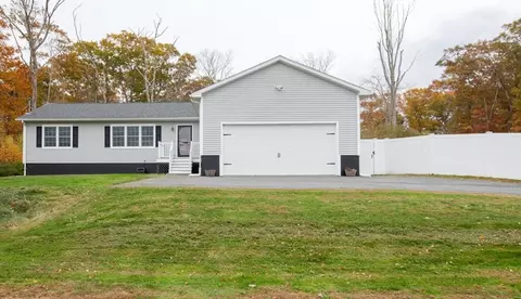 33 Rhinecliffe Rd, Swansea, MA 02777