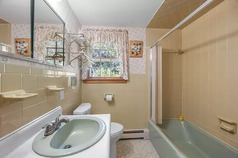 Bath - 21 Compass Ln, Dennis, MA 02638 photo 1 of 2