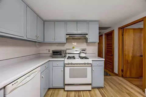 Kitchen - 21 Compass Ln, Dennis, MA 02638 photo 2 of 4