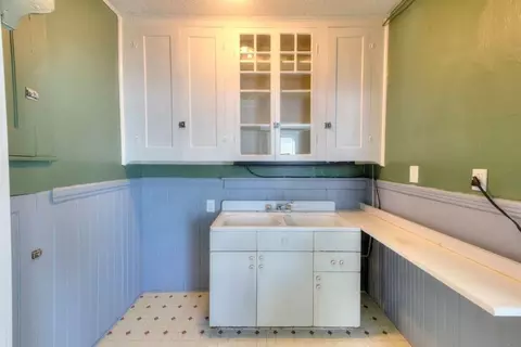 32 Blossom St, Worcester, MA 01609 photo 13