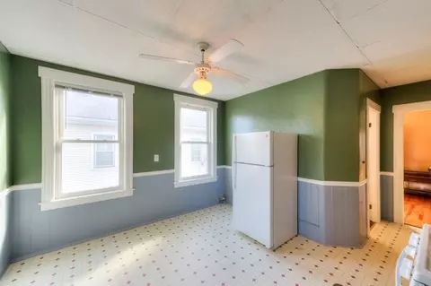 32 Blossom St, Worcester, MA 01609 photo 11