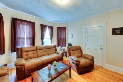 32 Blossom St, Worcester, MA 01609 photo 25