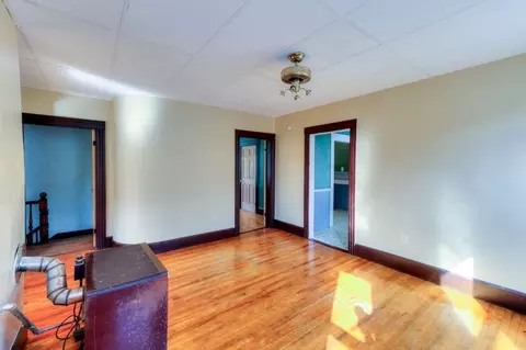 32 Blossom St, Worcester, MA 01609 photo 7