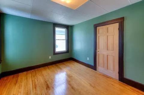 32 Blossom St, Worcester, MA 01609 photo 15