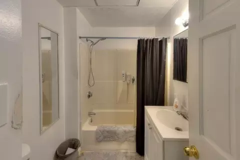 32 Blossom St, Worcester, MA 01609 photo 32
