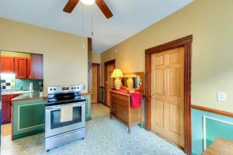 32 Blossom St, Worcester, MA 01609 photo 21