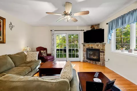 228 Common Ln, Beverly, MA 01915 photo 17
