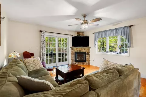 228 Common Ln, Beverly, MA 01915 photo 19