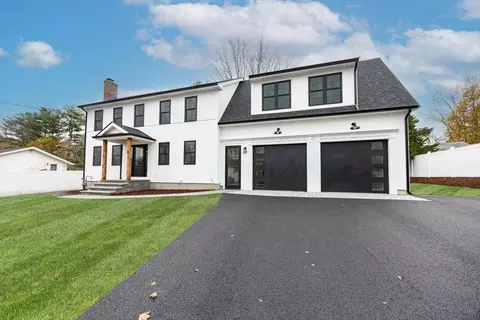 8 Vassar Dr, Milford, MA 01757