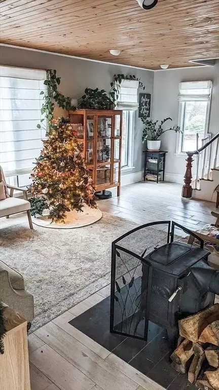 15 King Ave, Easton, MA 02356