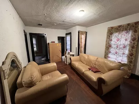 Living - 34 Wellesley St, Springfield, MA 01109 photo 1 of 2