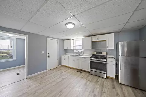 48 Rocliffe, Fall River, MA 02723 photo 2