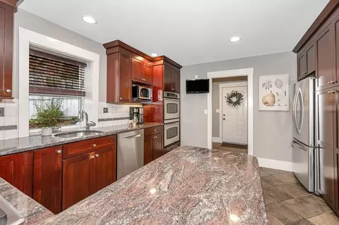 103 High St, Reading, MA 01867 photo 16