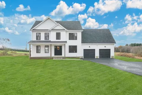 42 East St, Granby, MA 01033