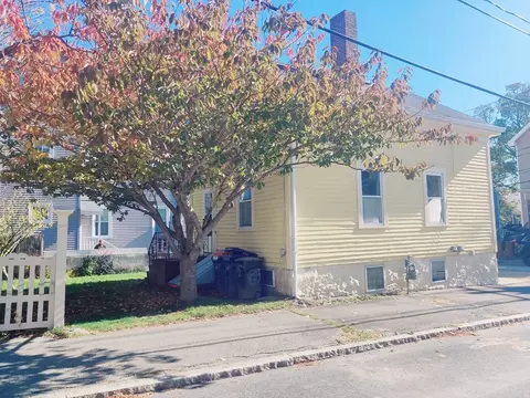 85 Forest St, New Bedford, MA 02740