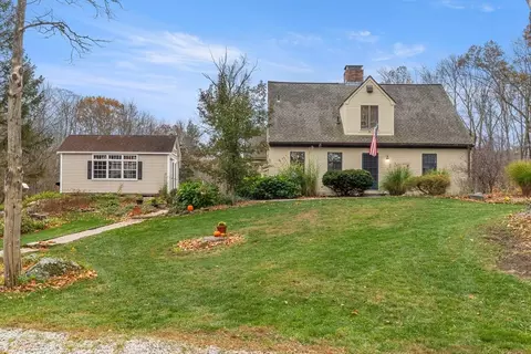 137 Indian Hill St, West Newbury, MA 01985