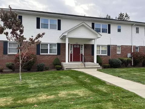 114 Colonial Cir #C, Chicopee, MA 01020