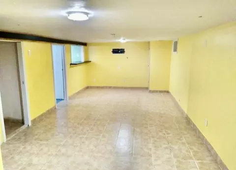 48 Ettrick St, Brockton, MA 02301