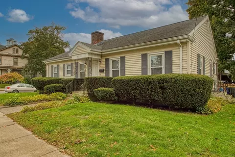 499 Maple St, Fall River, MA 02720 photo 3