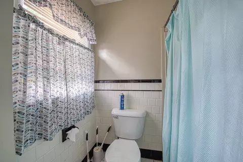 499 Maple St, Fall River, MA 02720 photo 17