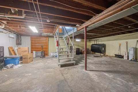 499 Maple St, Fall River, MA 02720 photo 21