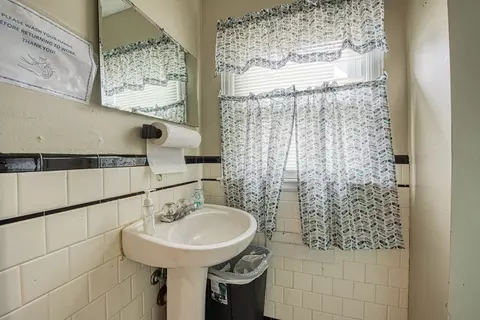 499 Maple St, Fall River, MA 02720 photo 18
