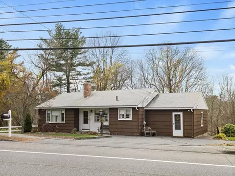 132 W Main St, Northborough, MA 01532