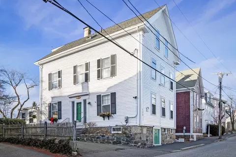 108 Front St, Marblehead, MA 01945