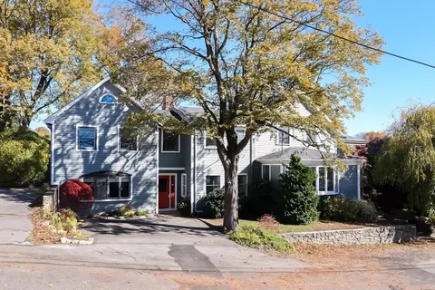 25 Curtis St, Marblehead, MA 01945