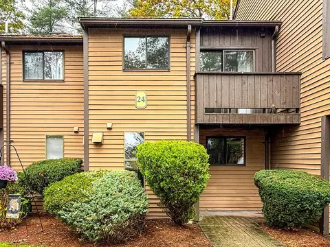 24 Wilson St #4, Marlborough, MA 01752