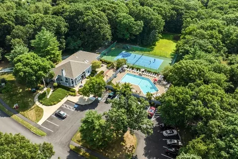 504 Tuckers Ln #504, Hingham, MA 02043