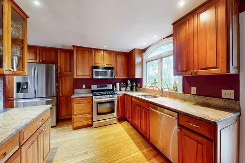 41 Summit Ave, Winthrop, MA 02152 photo 5