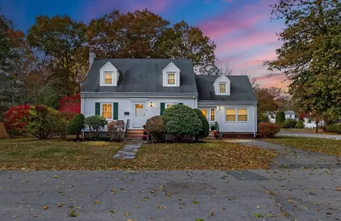 39 Harwich Rd, Brockton, MA 02301