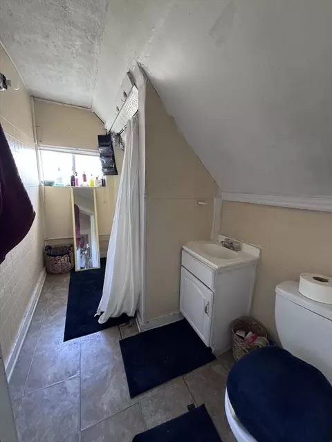 43 Colonial Ave, Springfield, MA 01109 photo 19