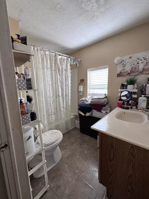 43 Colonial Ave, Springfield, MA 01109 photo 12