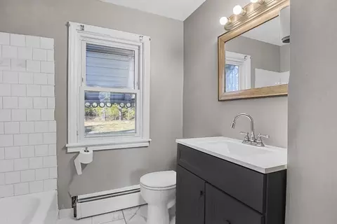 Bath - 74 Valley Rd, Springfield, MA 01119 photo 1 of 1