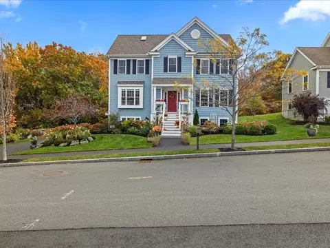 31 Osborne Hill Dr, Salem, MA 01970
