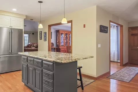 5 Wildflower Dr, Sutton, MA 01590 photo 6